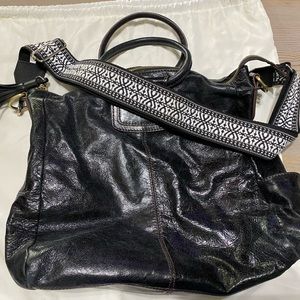 HOBO Shelia Crossbody Purse